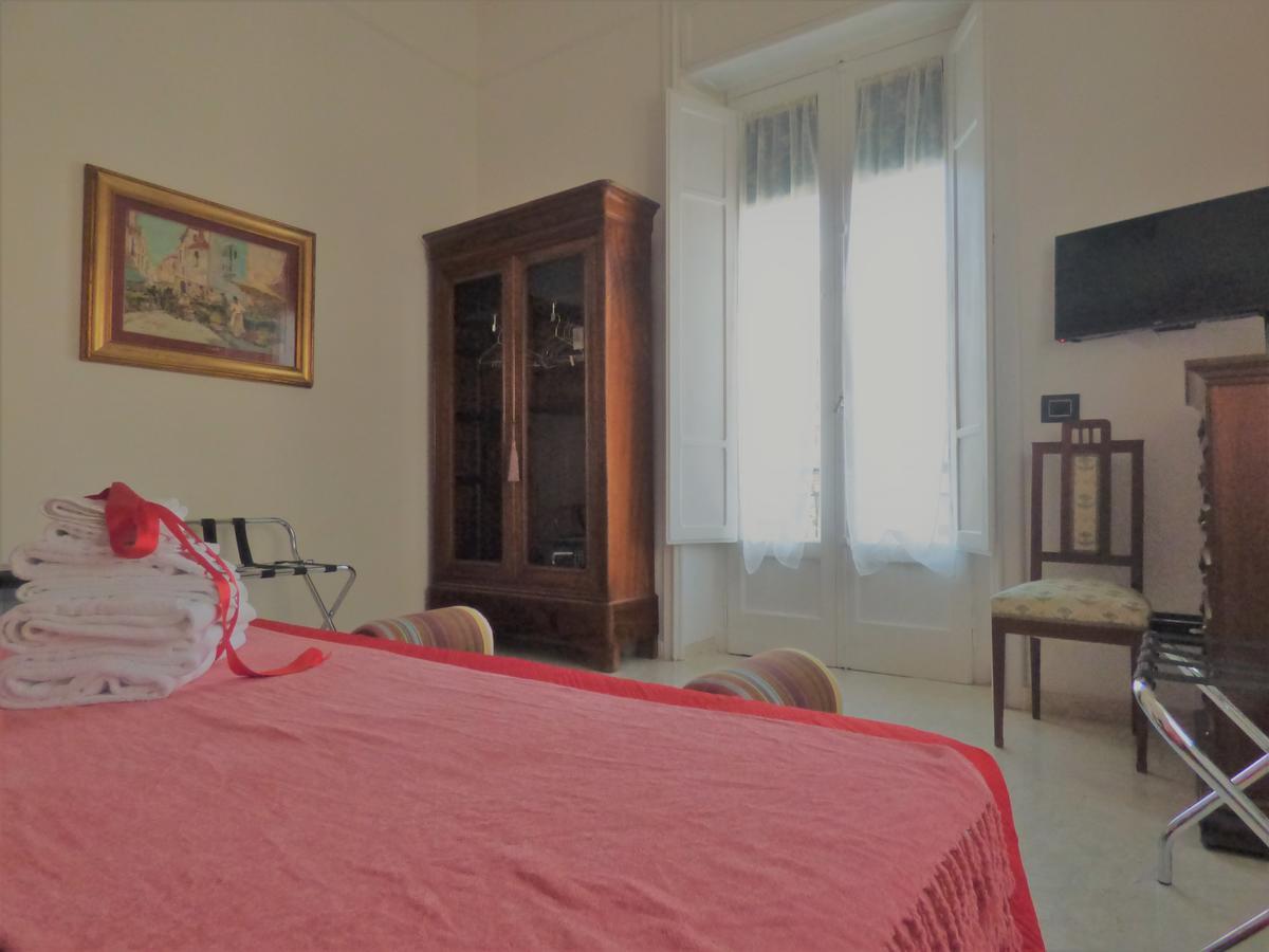 Conte Di Morelia Салерно Екстериор снимка